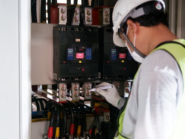 Formation H0B0 : sécurisez vos travaux non électriques en ligne